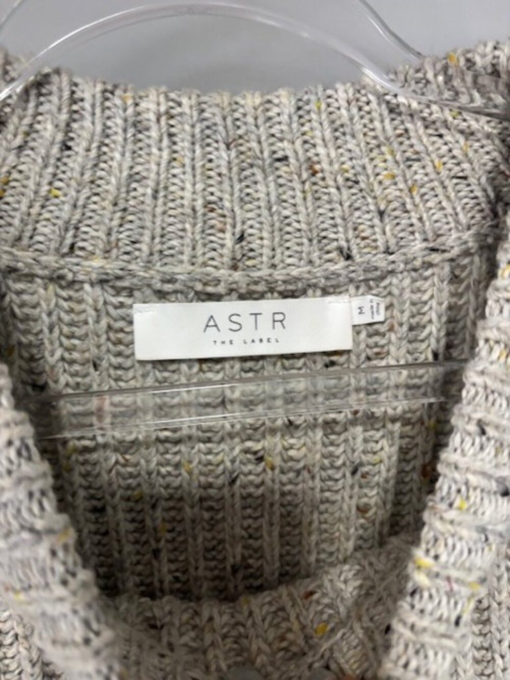 ASTR The Label Women’s M Oatmeal Speckled Chunky Knit Cropped Oversized Sweater - Picture 8 of 8
